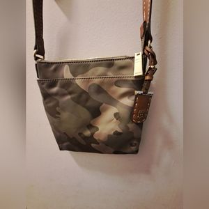 Tommy Hilfiger, NWOT, Women's Crossbody Bag, Color *CAMOUFLAGE*